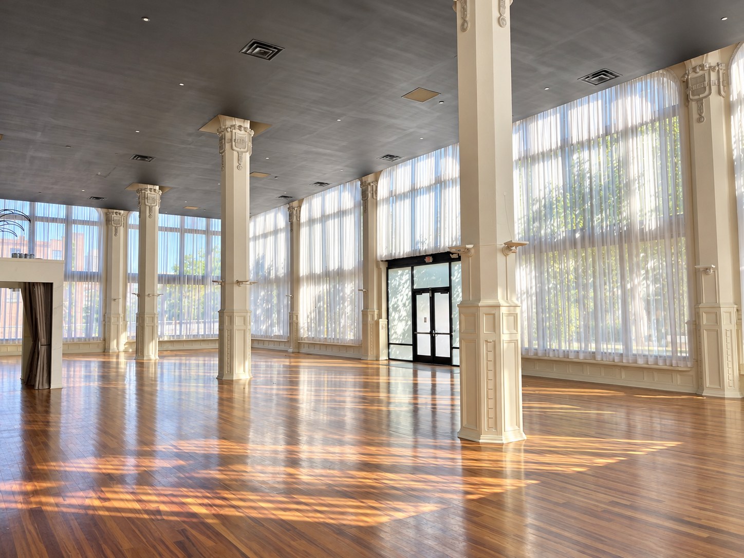 Enhanced Lumen room before Wedding ceremony staging